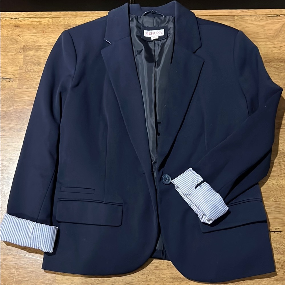 Women’s Navy Blazer
